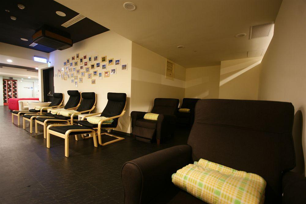 Single Inn- Kaohsiung Linsen Dış mekan fotoğraf
